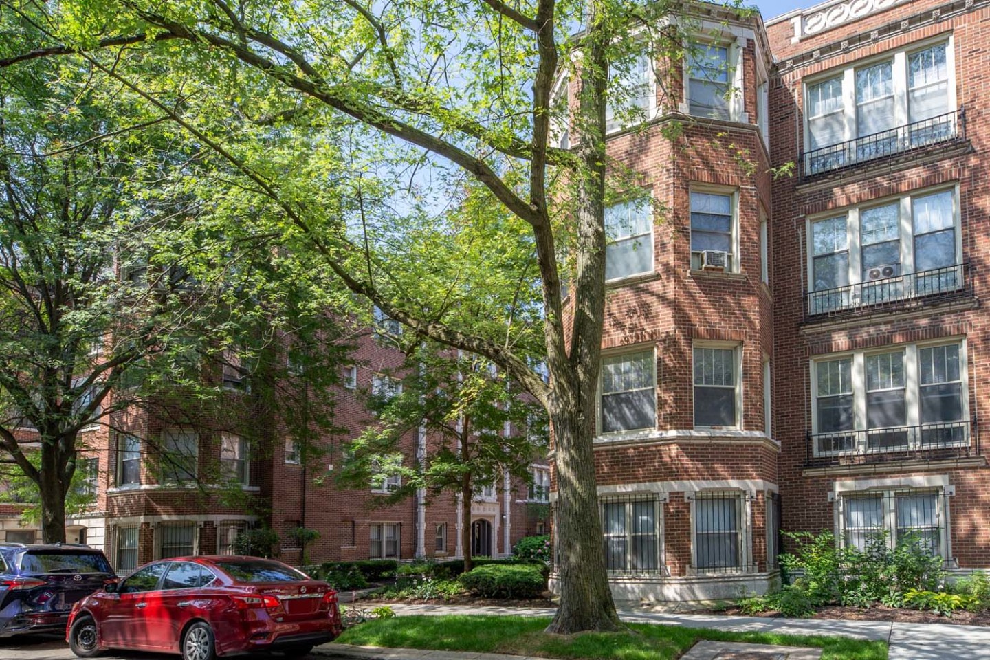 5034-5046 S. Woodlawn Avenue Image 4