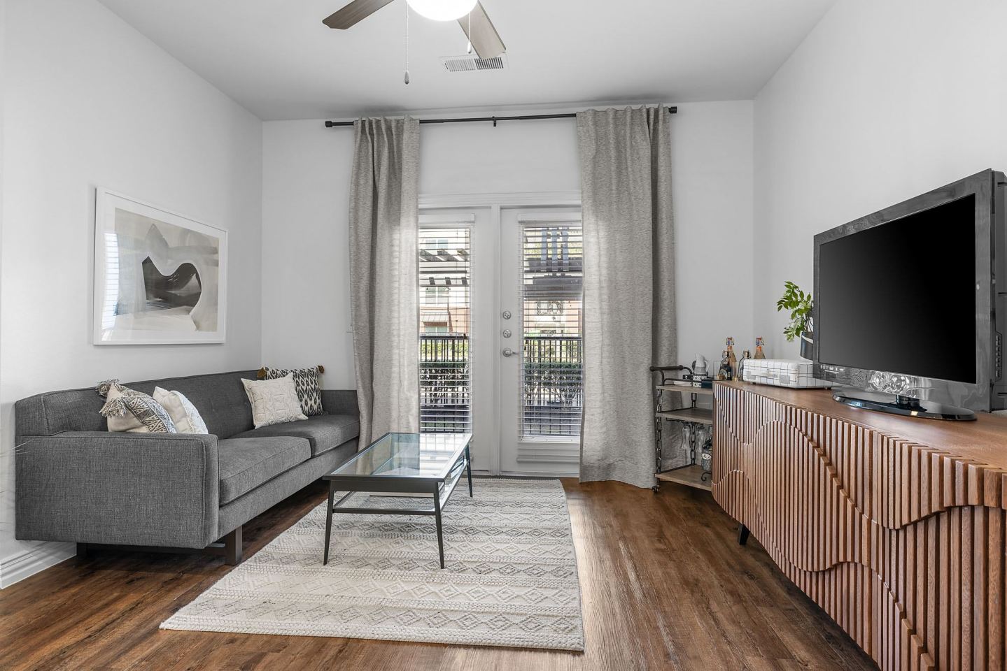 Bell Gateway Village Image 32