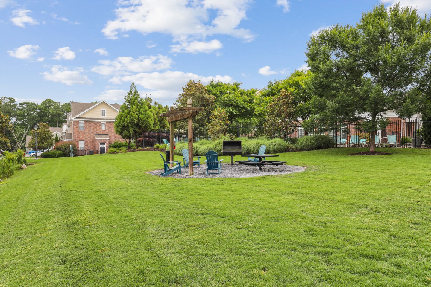 The Pointe at New Town Image 22