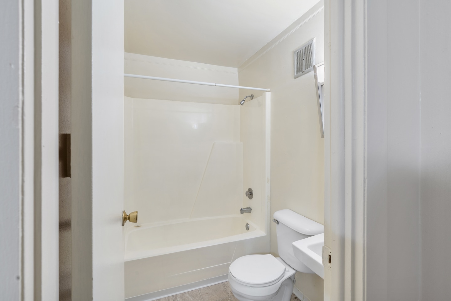 Falcon Way Townhomes Image 11