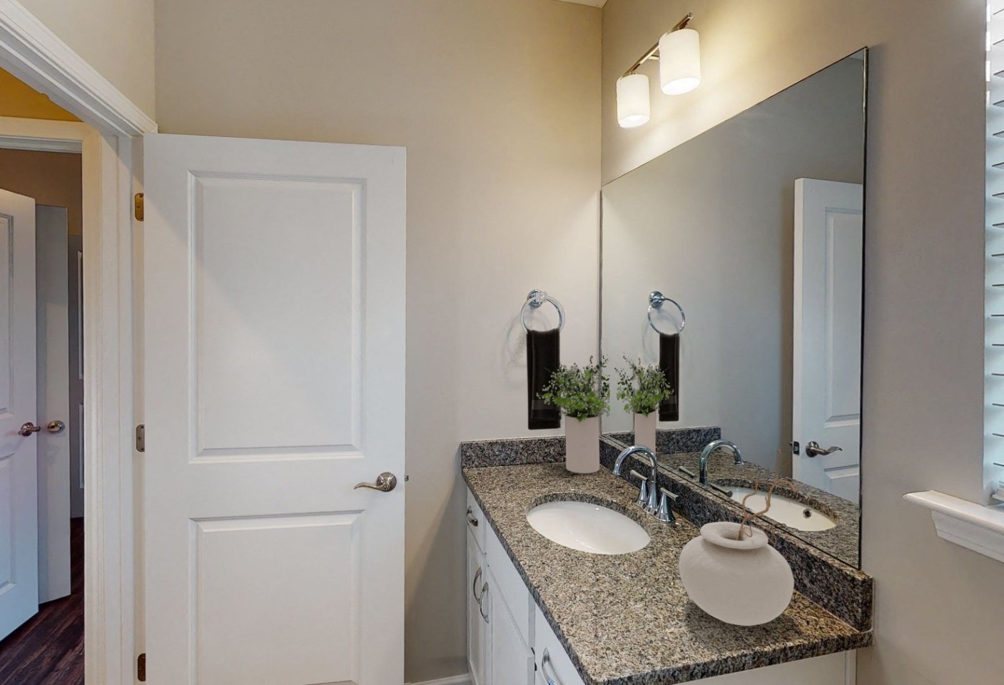 Hamilton Villas Image 20
