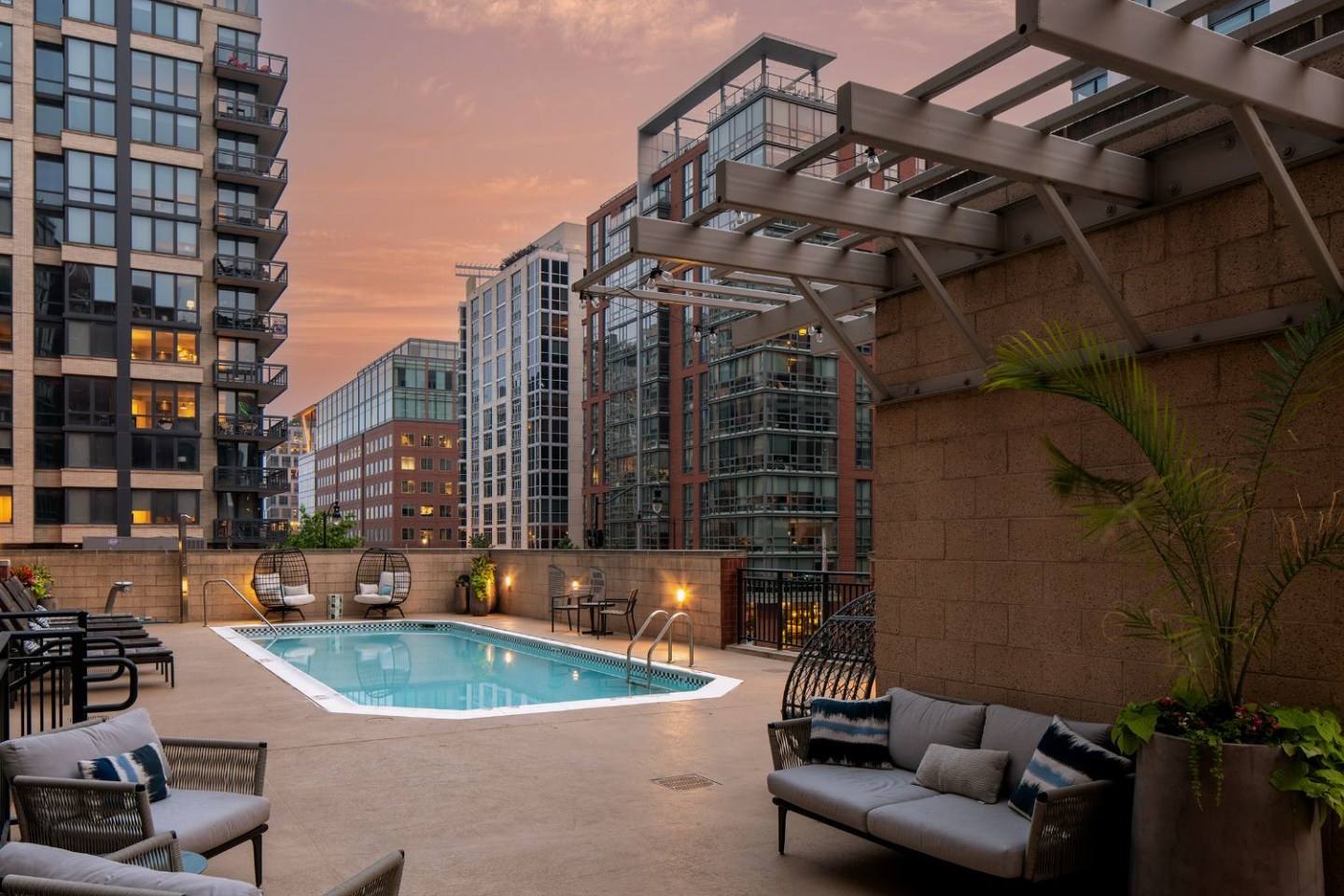 909 Apartments Image 31