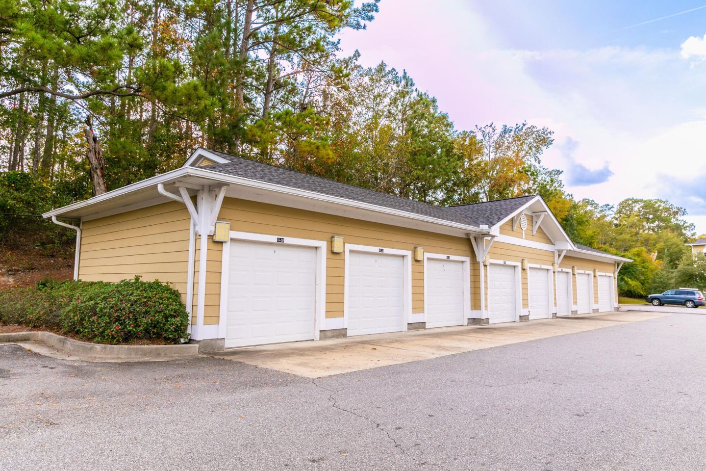 Thomaston Crossing Image 12