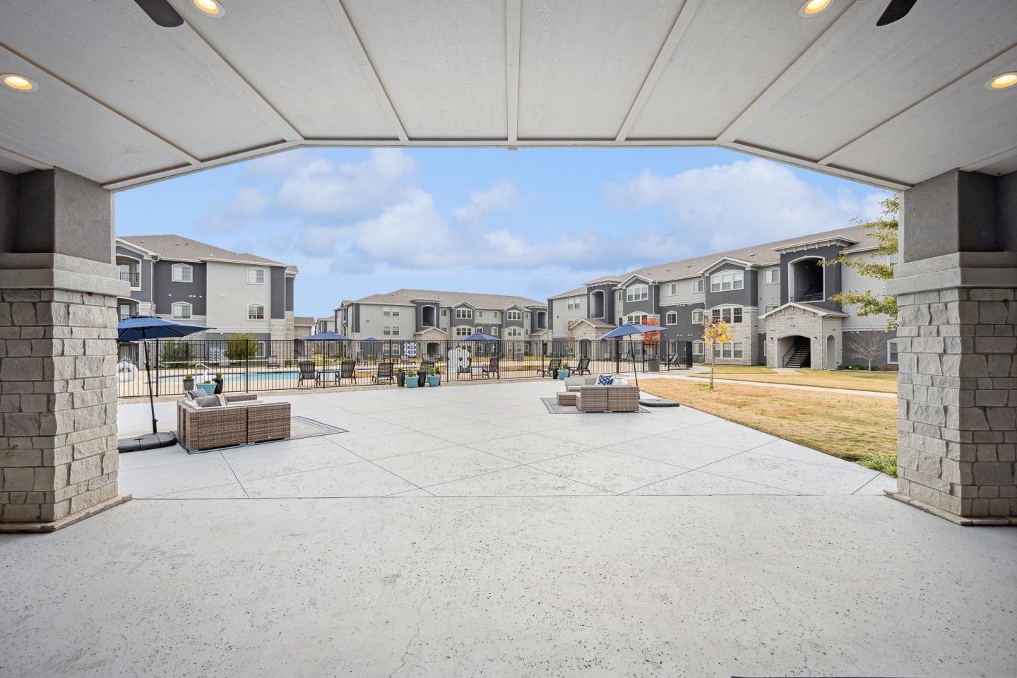 Lake Villas Apartments Image 30