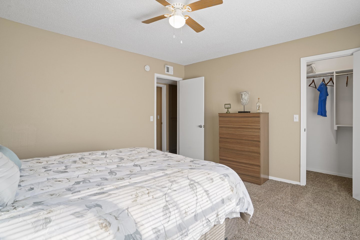 Diamond Crest Townhomes Image 25