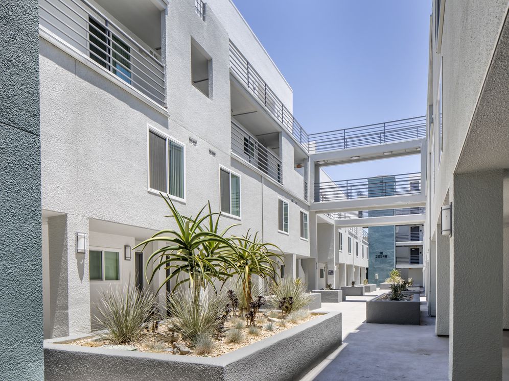 Avalon Woodland Hills Image 2
