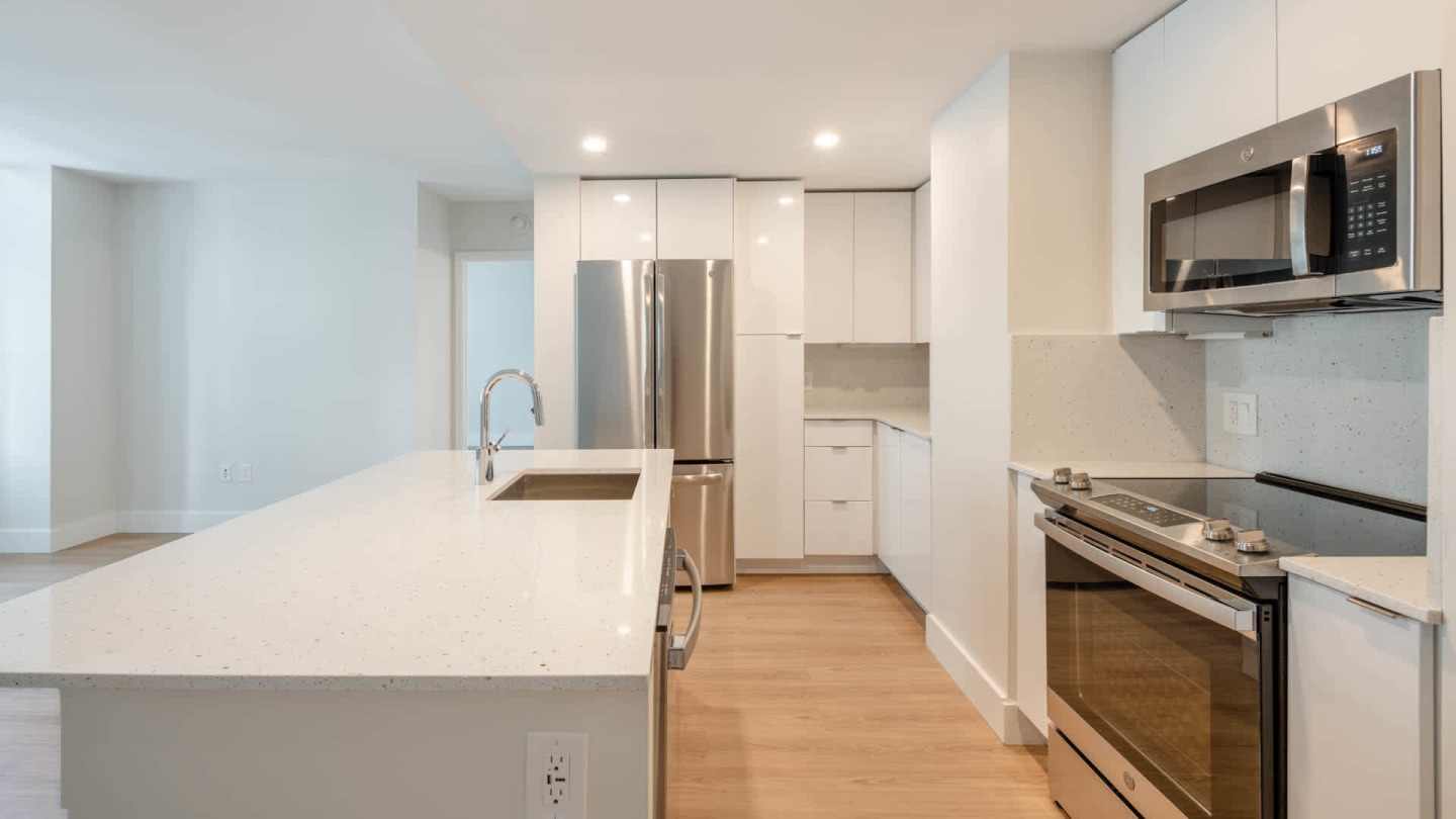 660 Washington Image 12