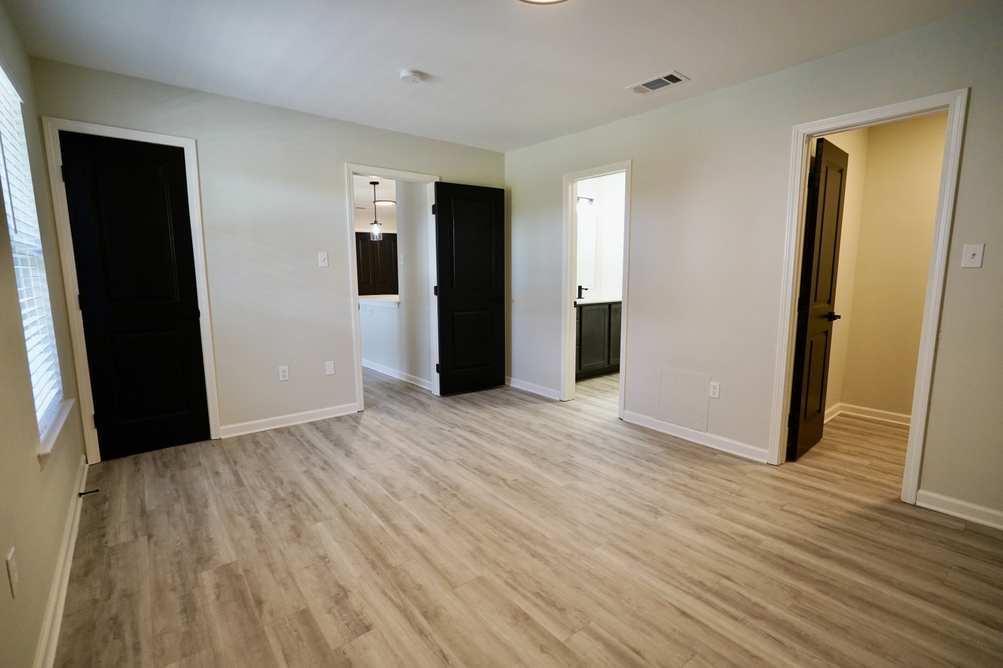 The Mayfair Apartment Homes Image 13