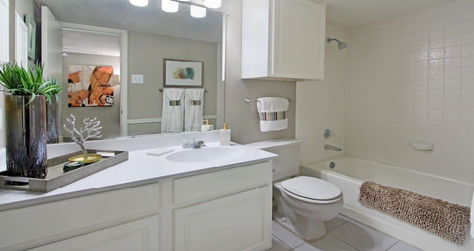 Preston Village Apartments Image 15