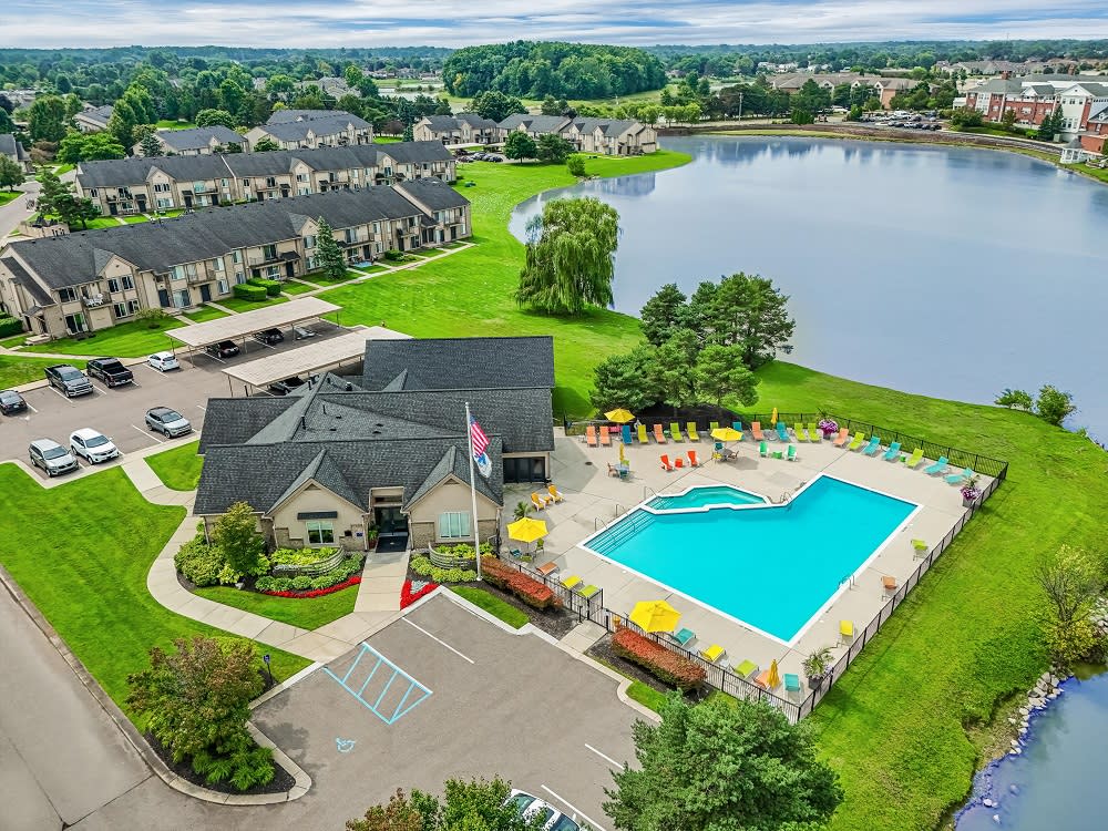 Lakeside Terraces Image 28