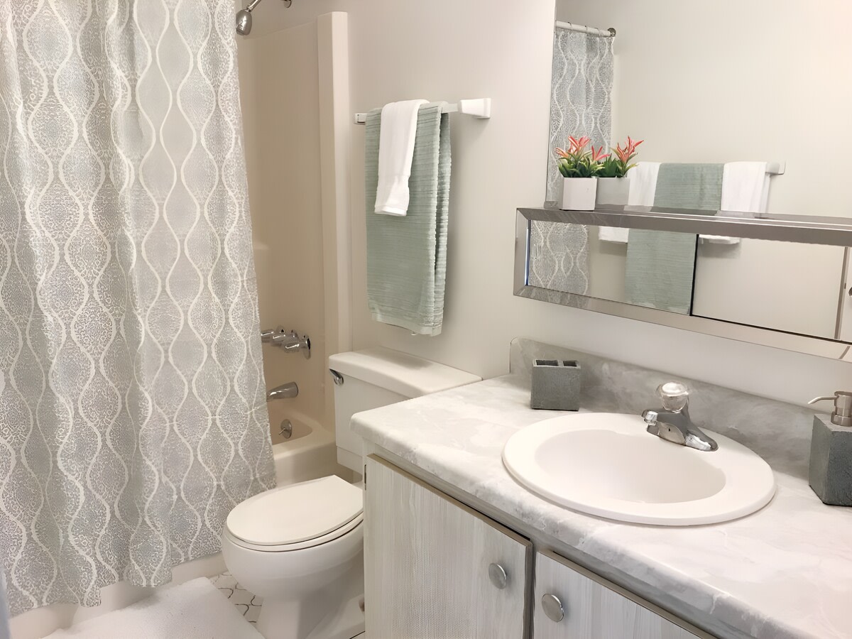 Regency Park Apartments Image 13