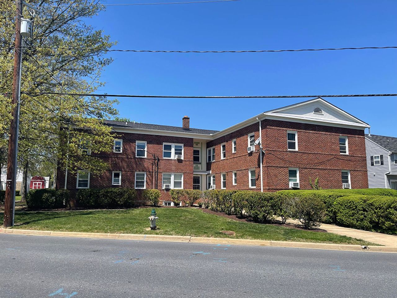 Laurel 332 Image 1