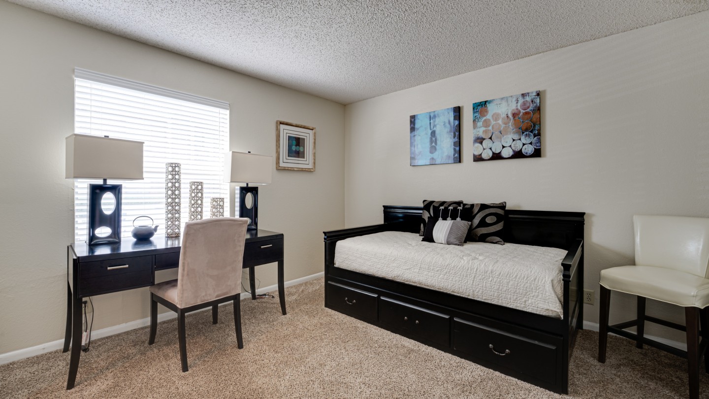 Woodland Hills Image 7
