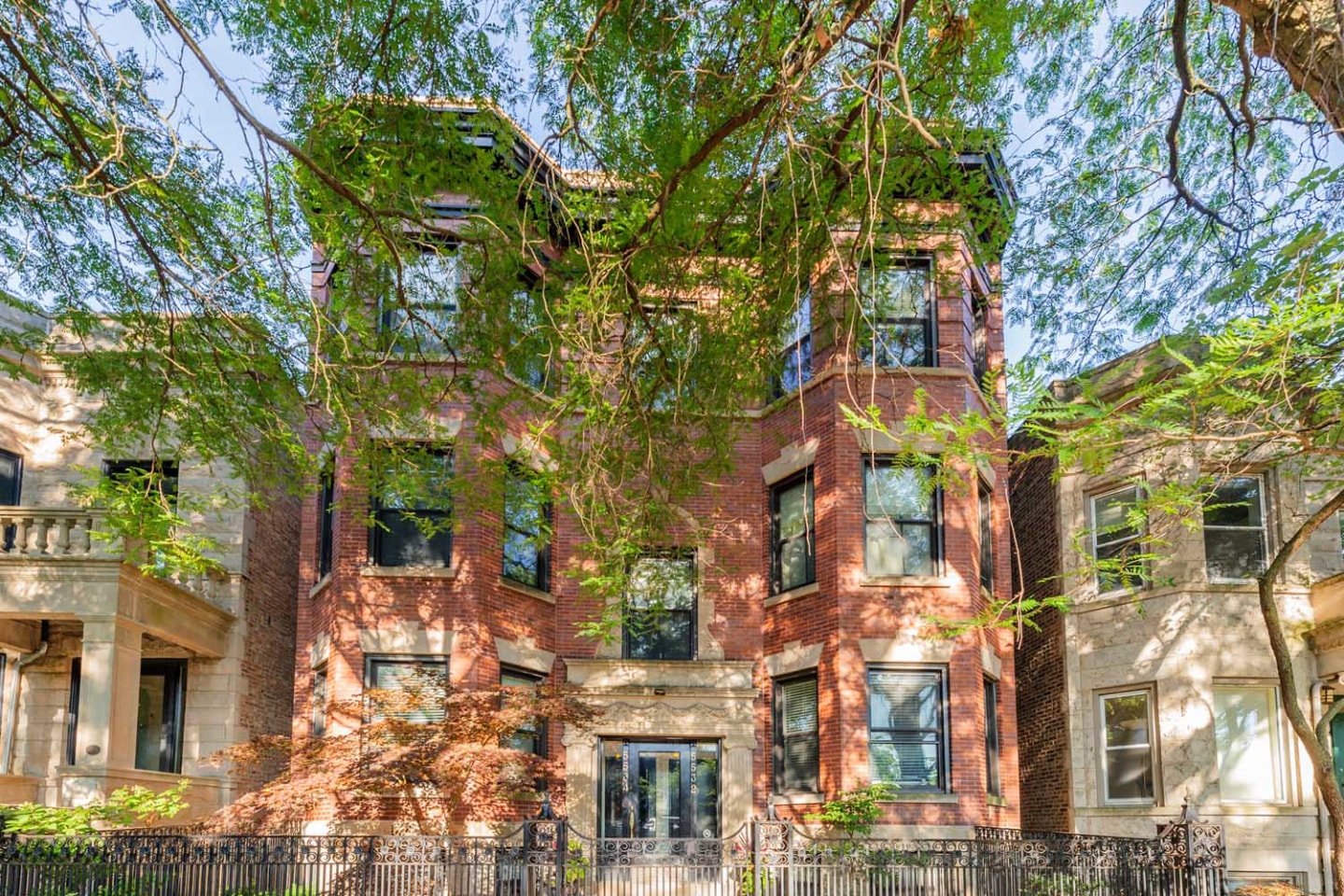 5532 S Kimbark Ave Image 2