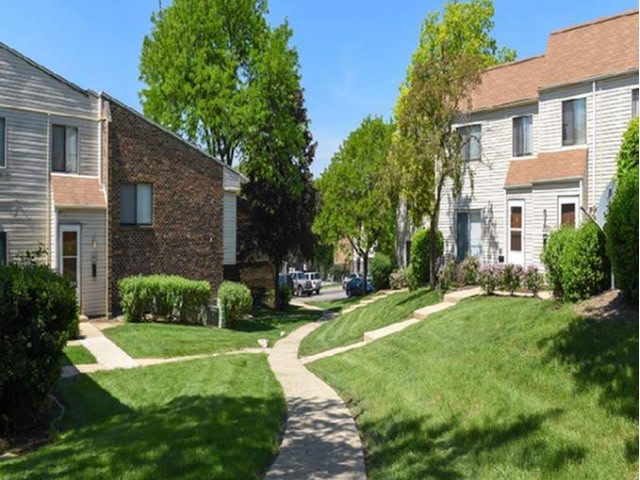 The Townhomes at Highcrest Image 40