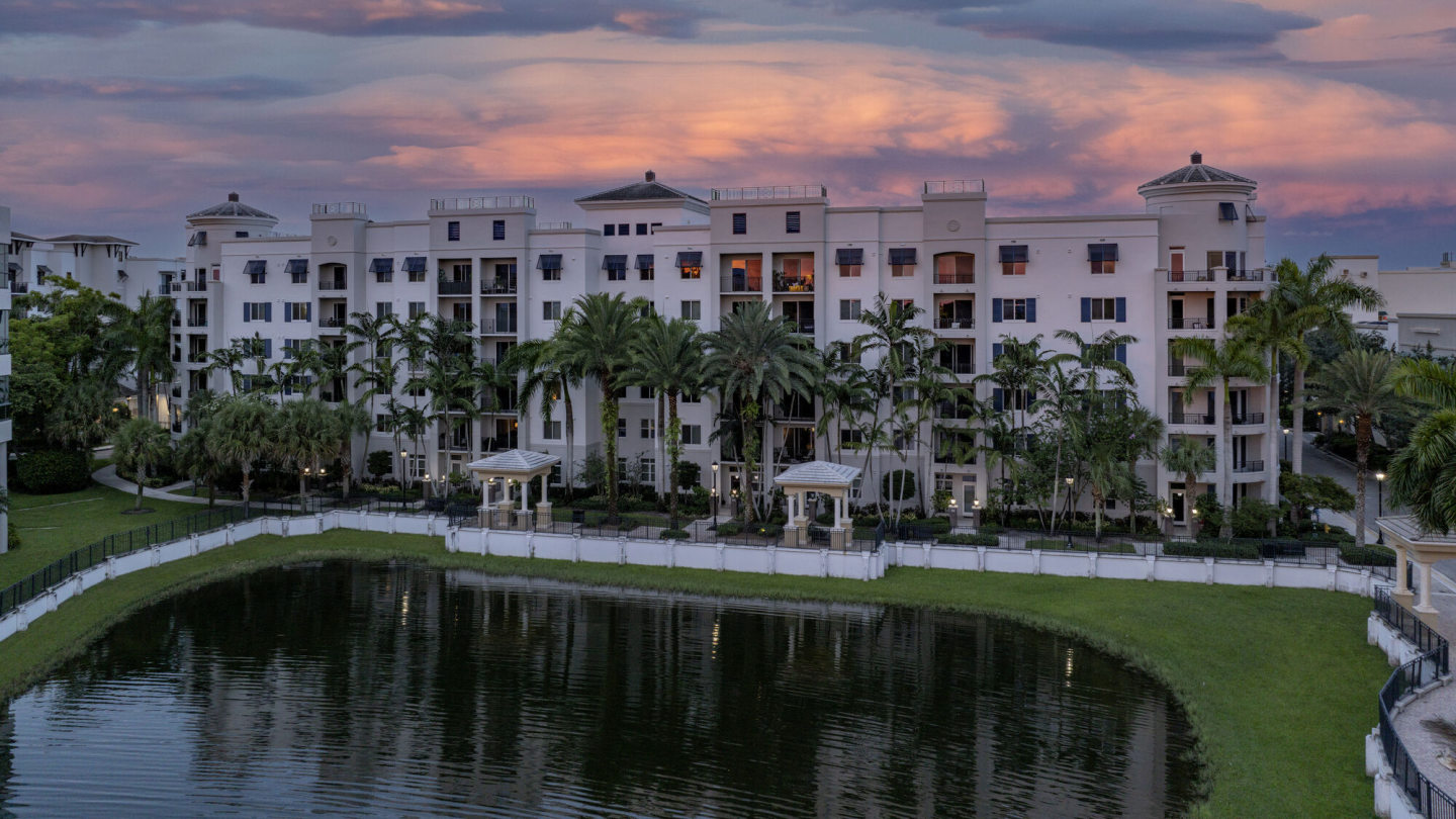 The Manor in Plantation Image 3
