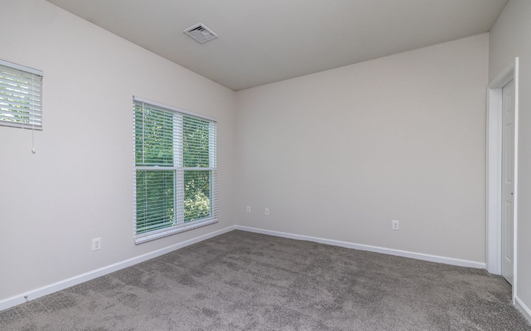Stonington Farm Apartments Image 12