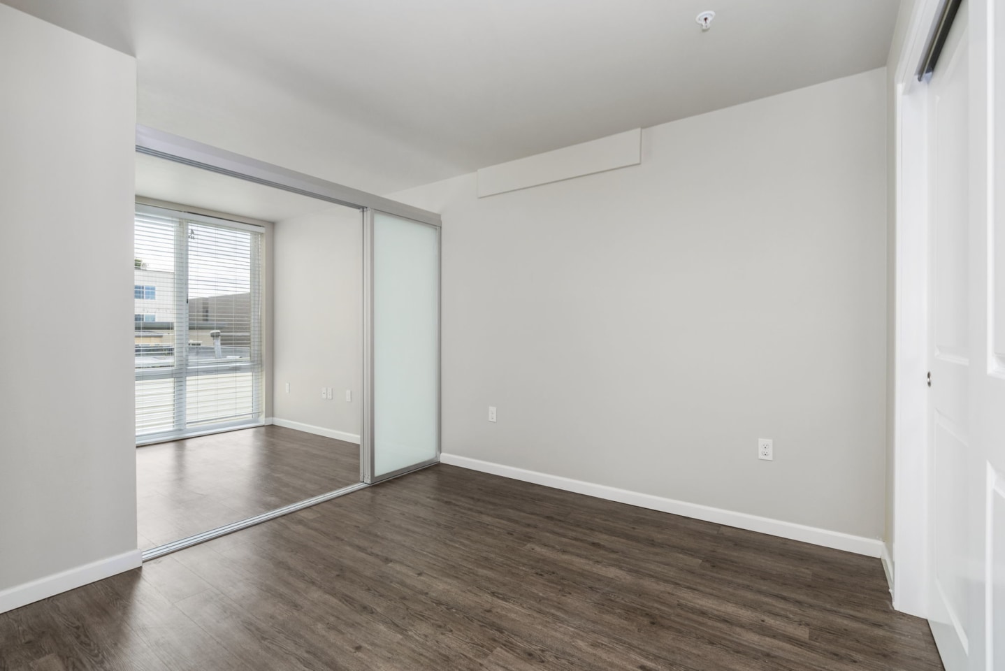 1711 Apartments Image 8
