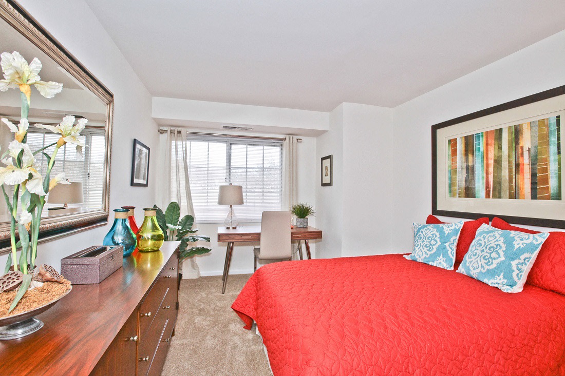 Fairfax Square Image 14