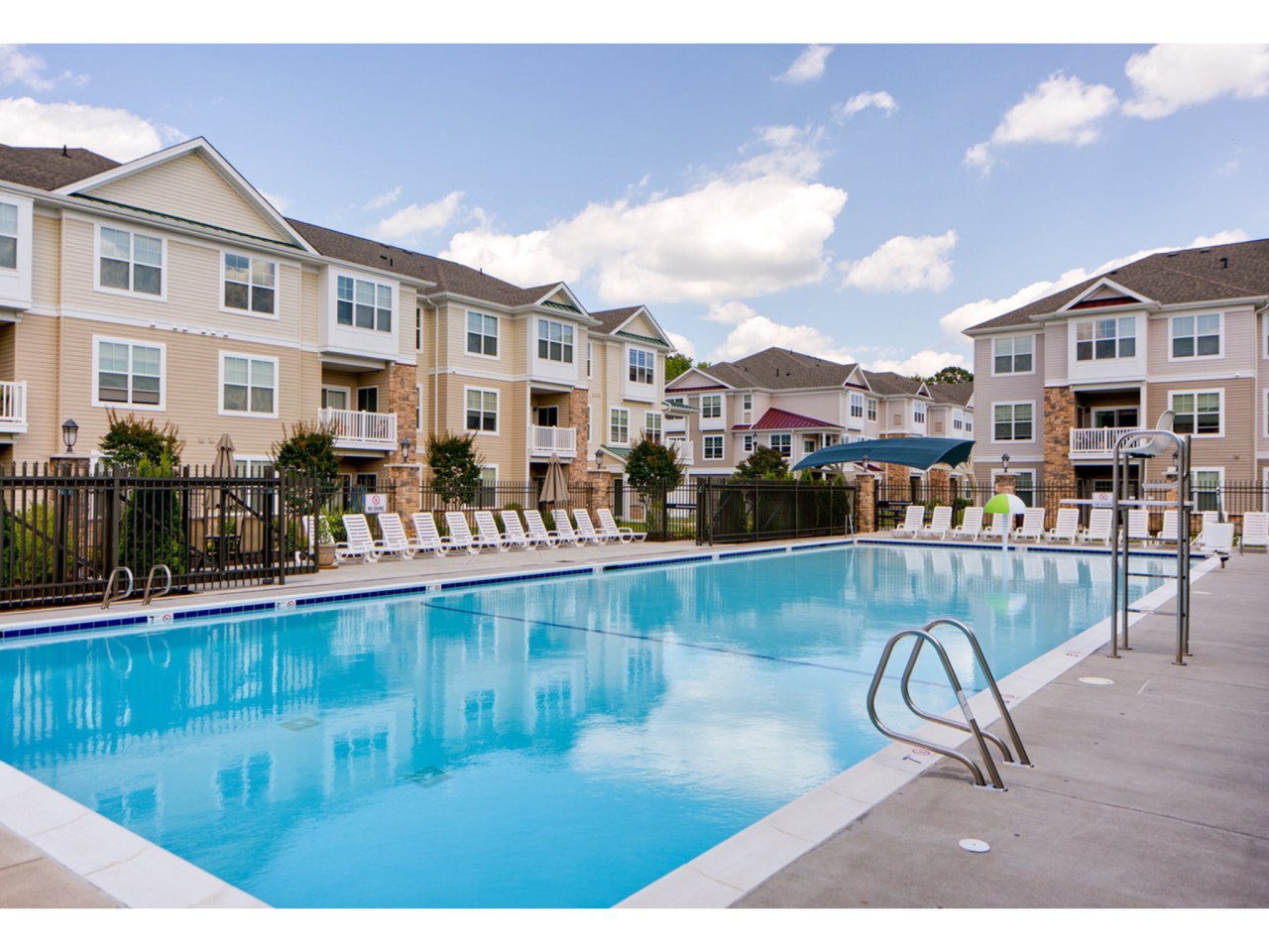 Riverside Apartments Image 12