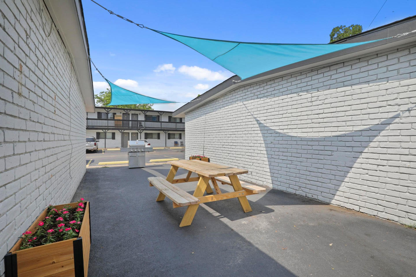 Oak Street Flats Image 11