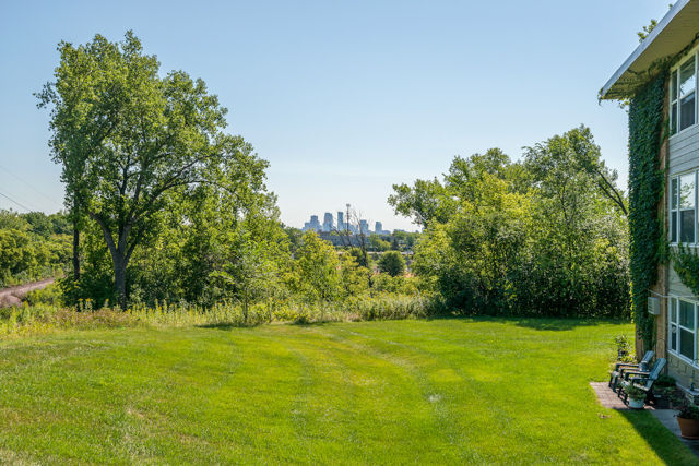Valley Village Apartments Image 19