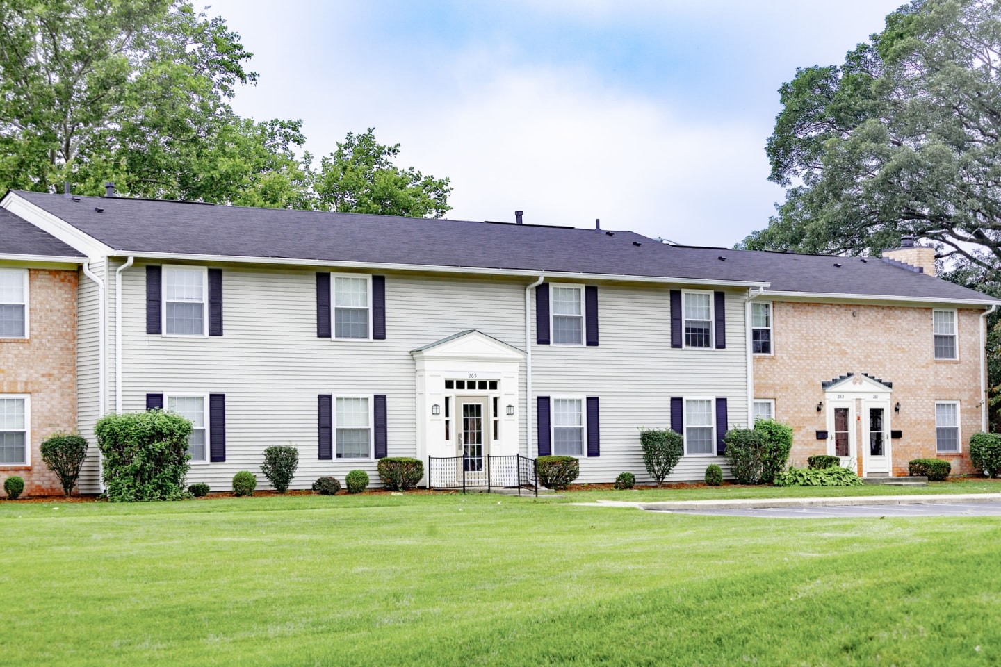 Williamsburg on The Lake Apartments of Mishawaka Image 7