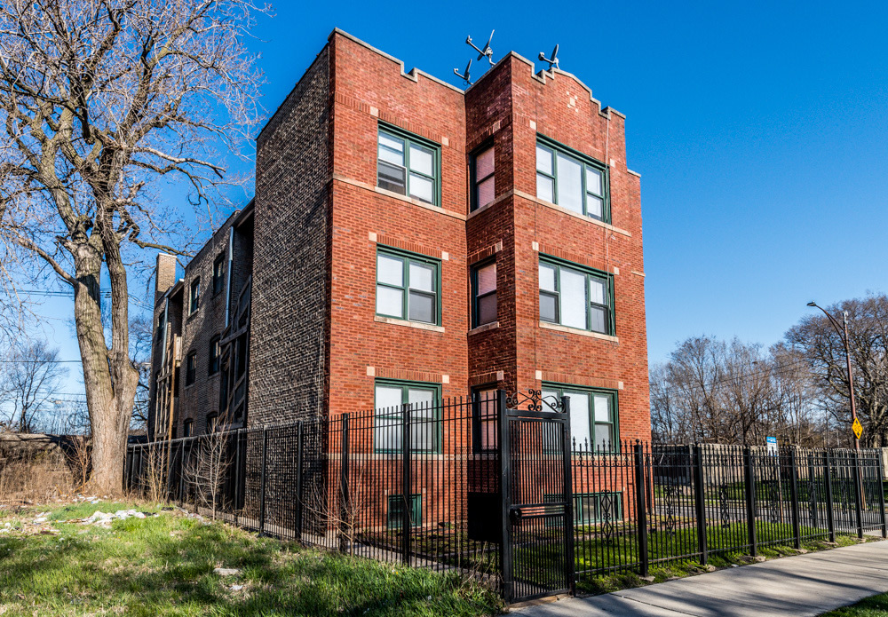 543 W 74th St Image 21