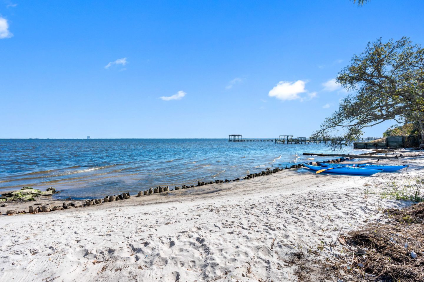 Dream Space Coast Image 9