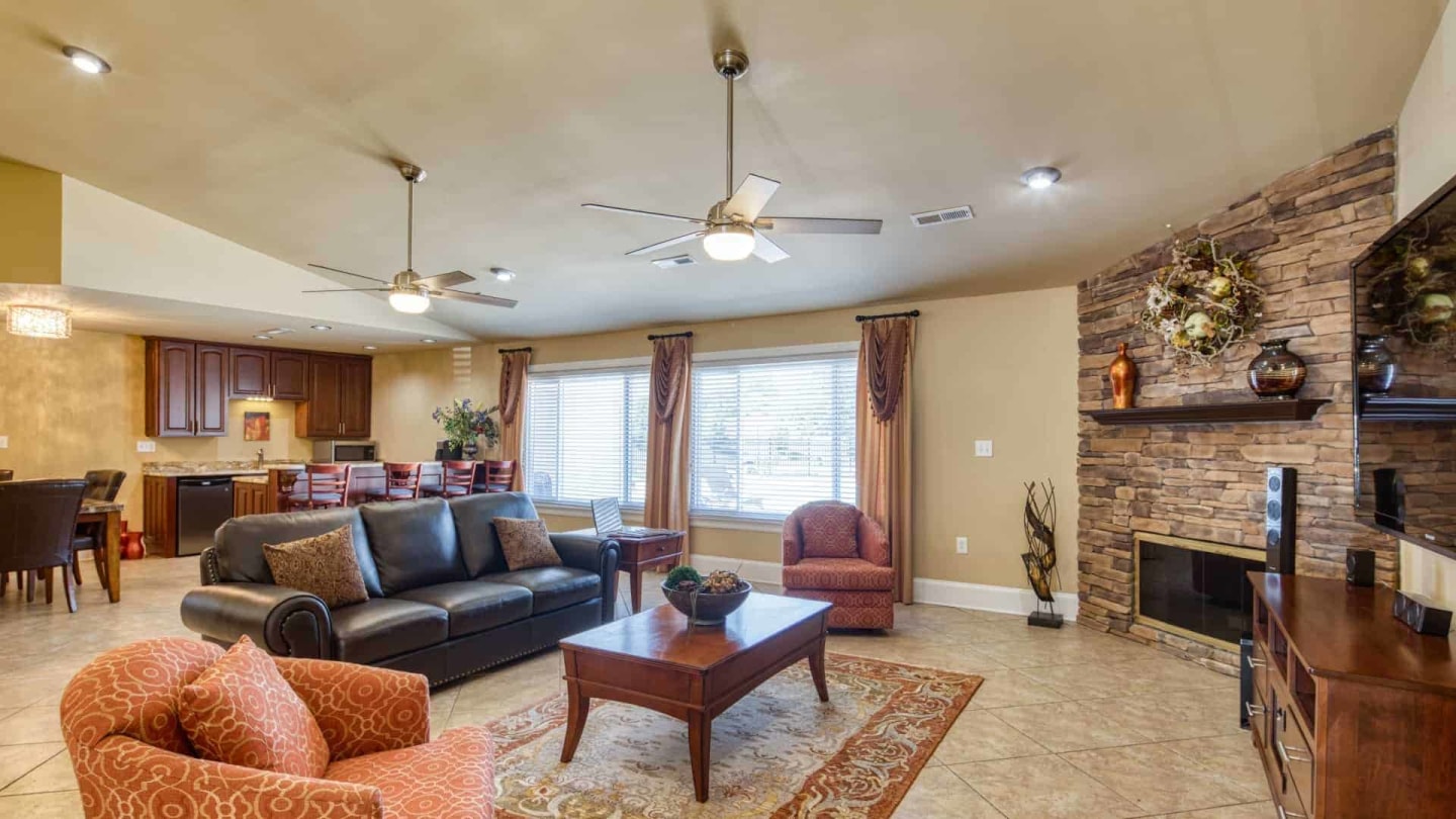 Sherwood Apartment Homes Image 11
