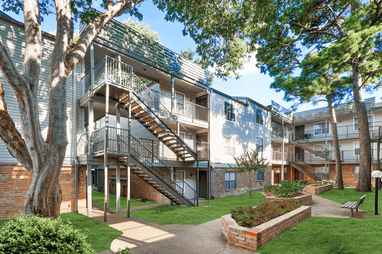 The Gardens Apartments Image 6