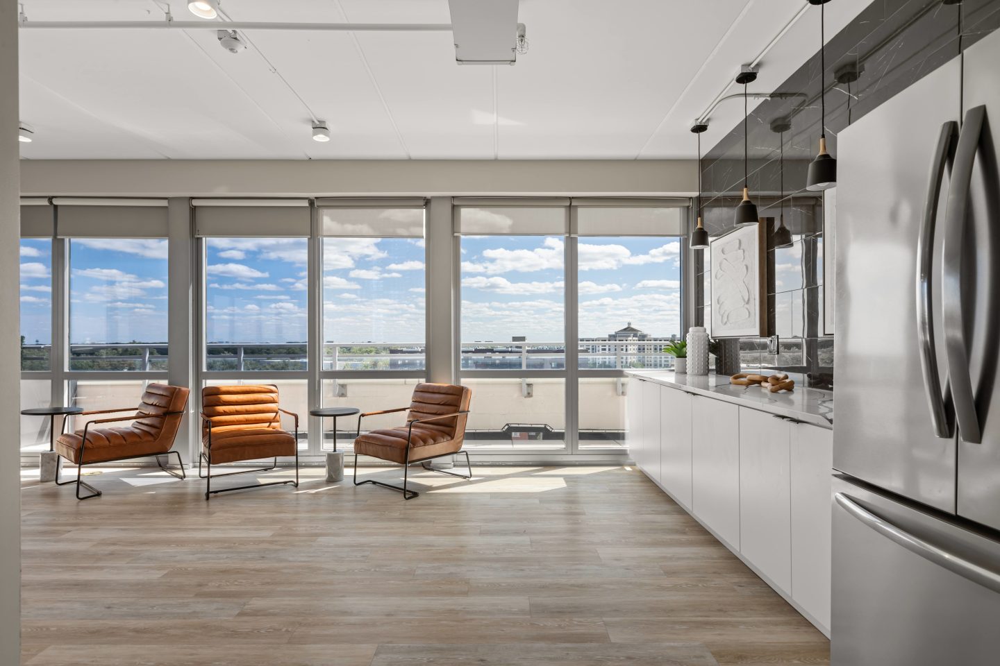 Kingston Pointe Apartments Image 16