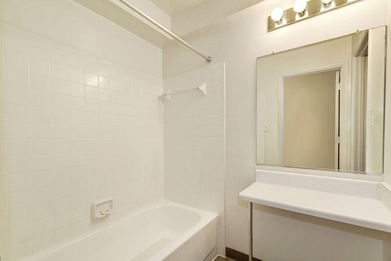 Crossland Image 2