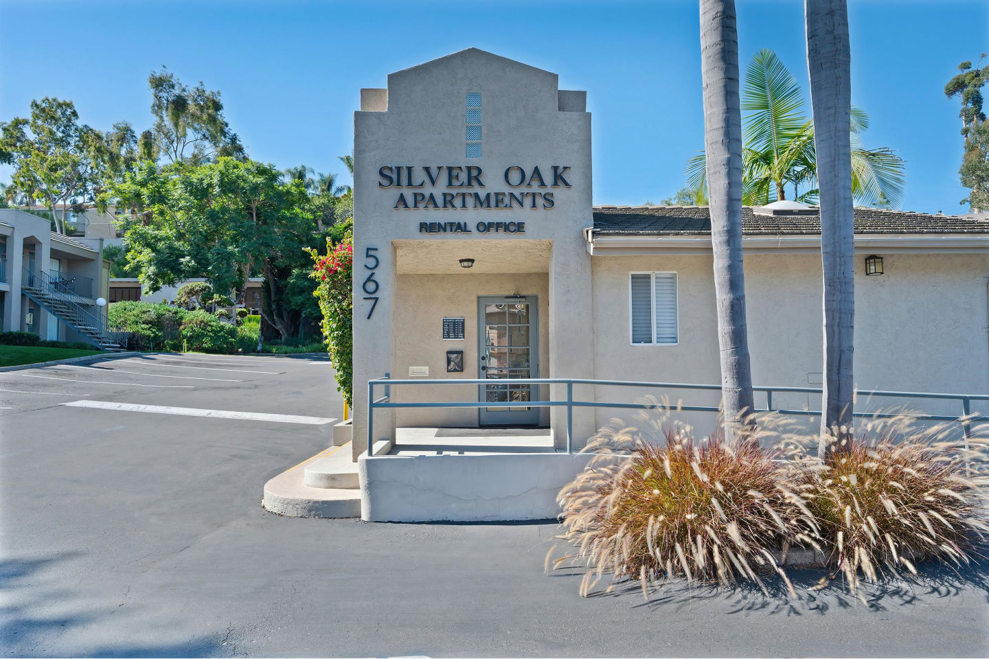 Silver Oak Image 1