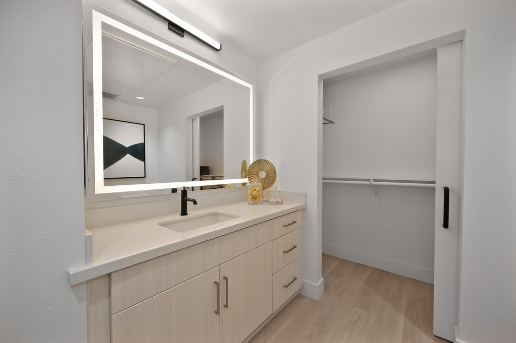 Begonia Place Image 9