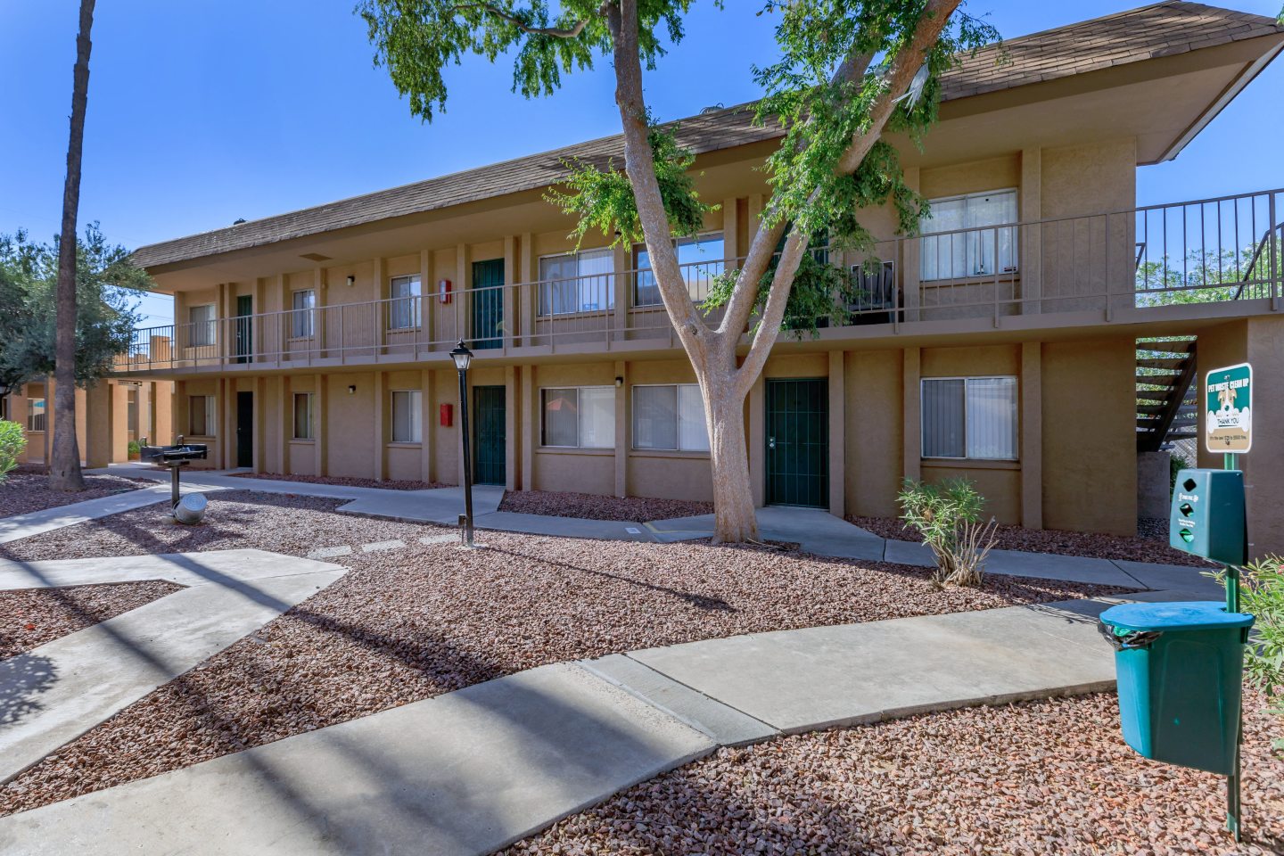 Country Club Terrace Image 21