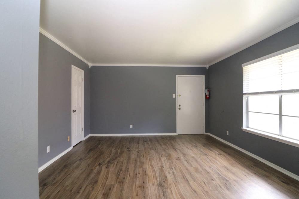 Sunset Heights Image 37