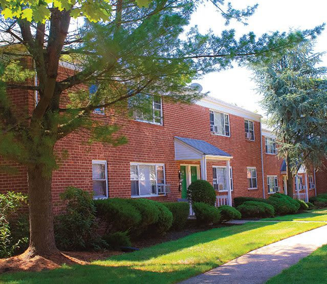 Woodbridge Apartments Image 2