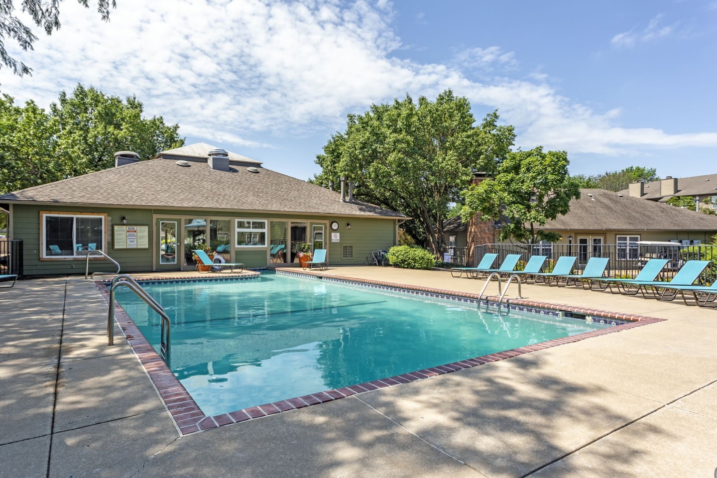 Sun River Village Image 10