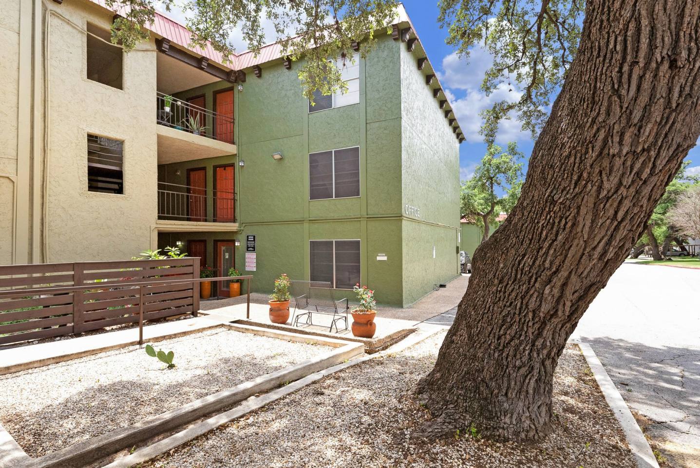 Kensington Court Image 7