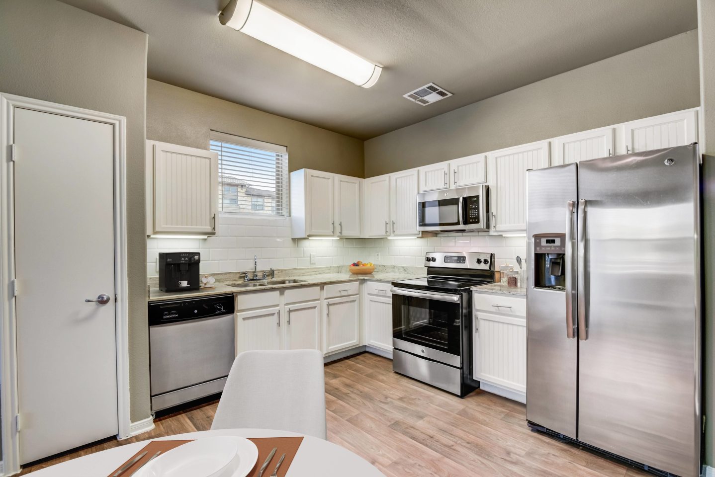 Gateway Oaks Apartments Image 4