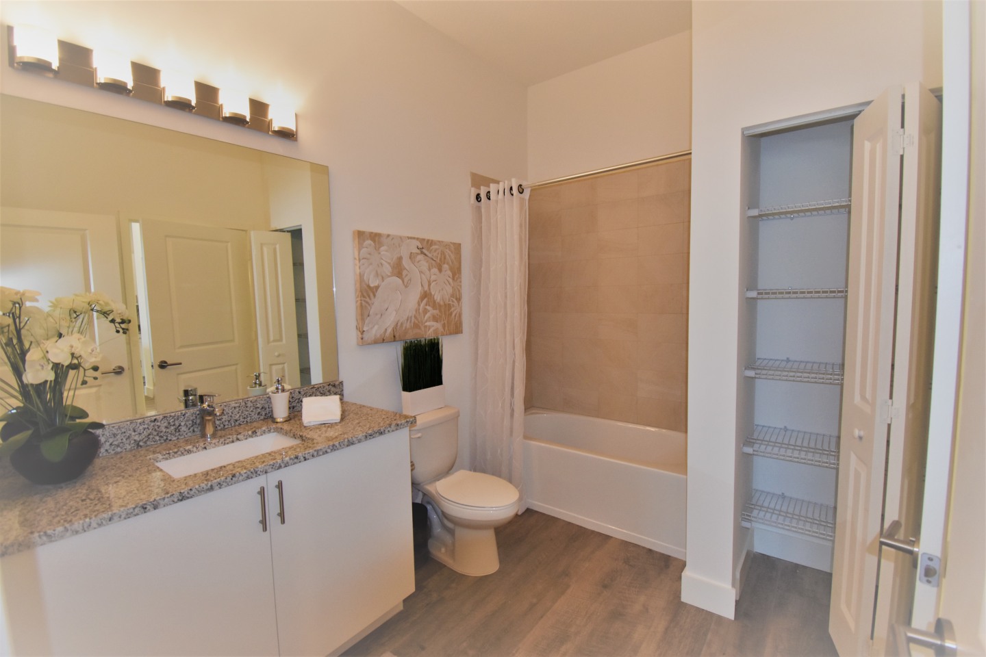 Azul Luxury Image 6