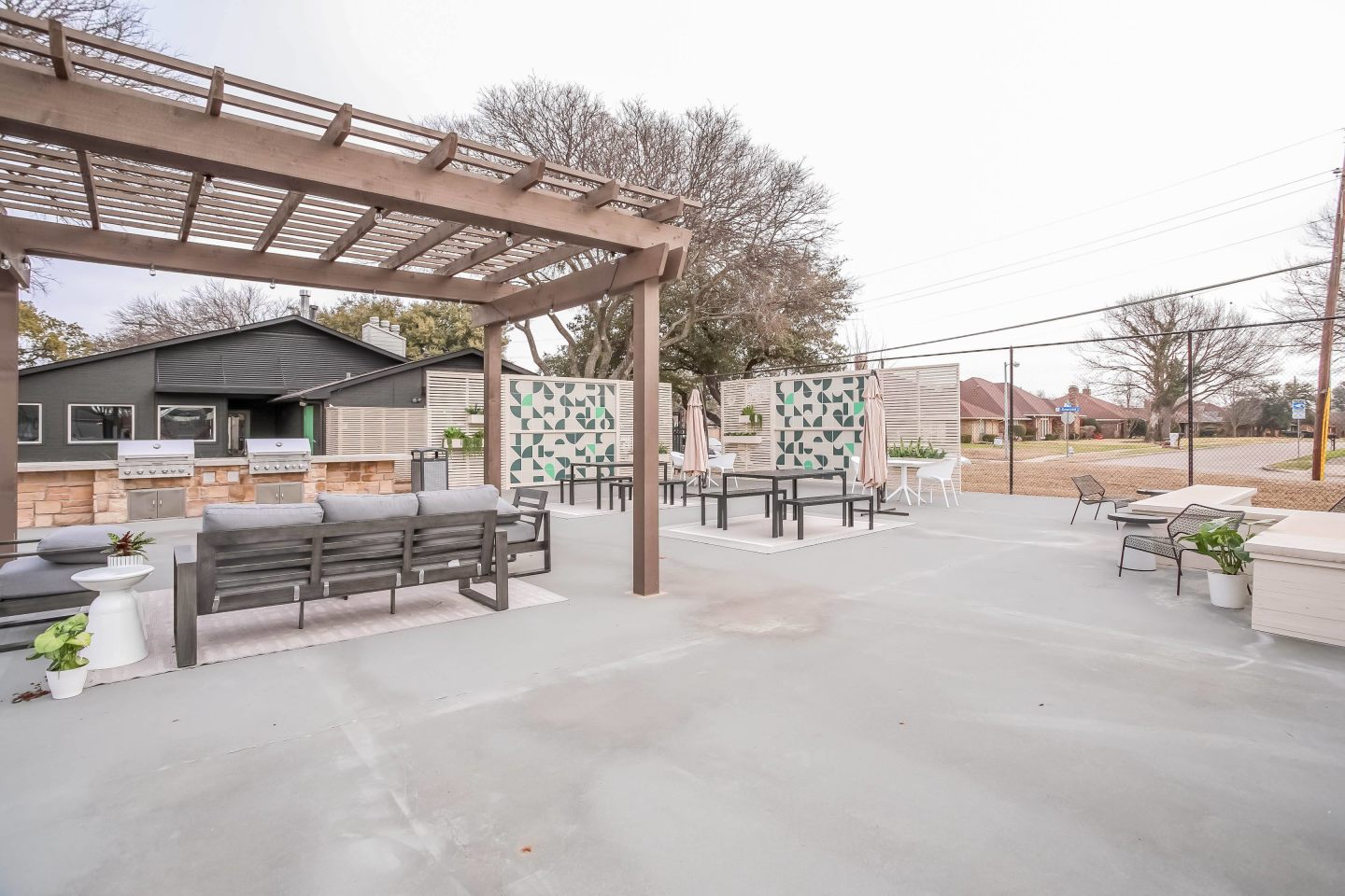 Oakline Apartments Image 12