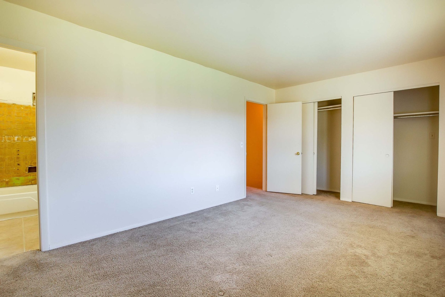 Black Hawk Apartments Image 6