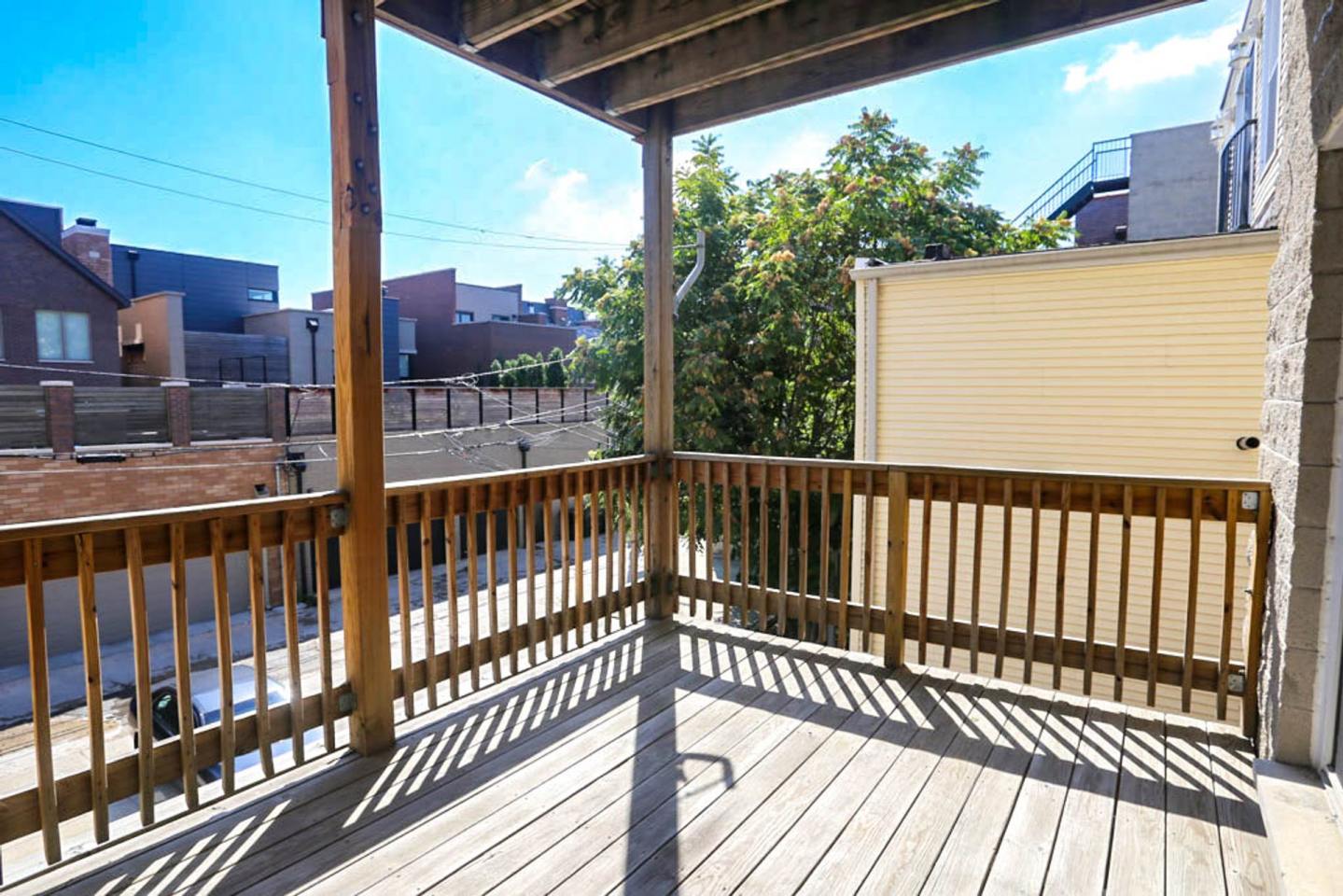 2735 N Wayne Ave Image 3