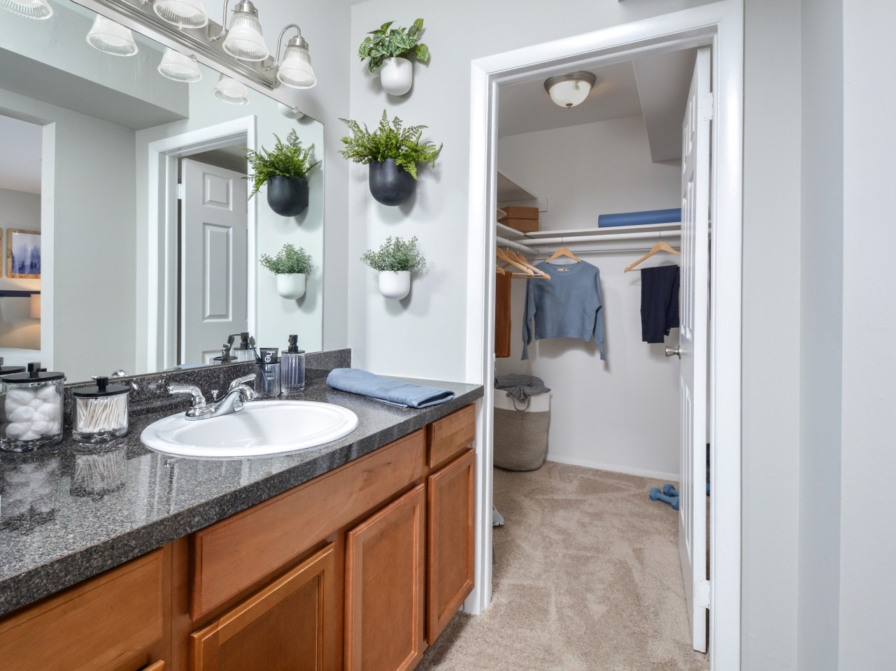 Heather Ridge Apartments Image 11