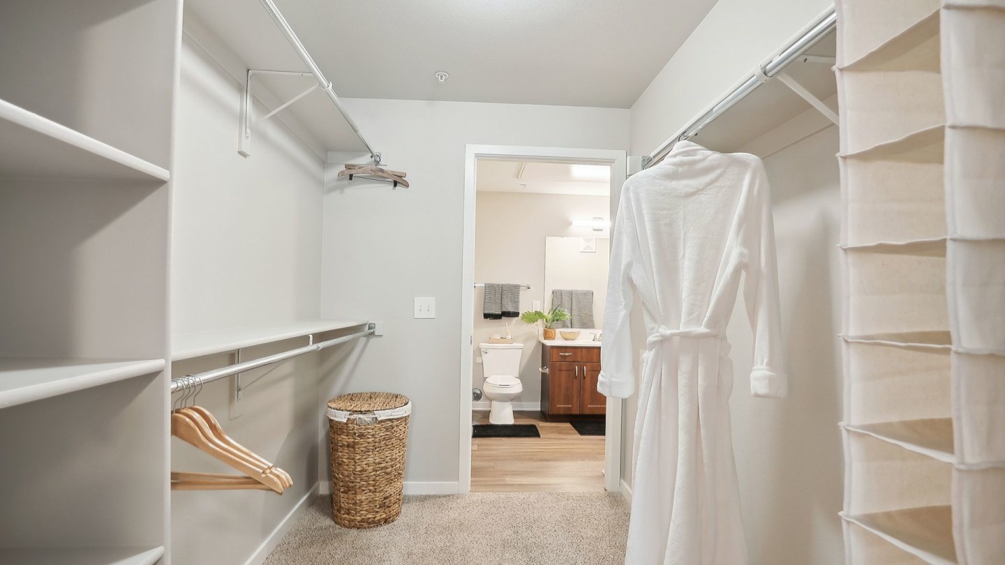 Lugano At Cherry Creek Luxury Apartments Image 34