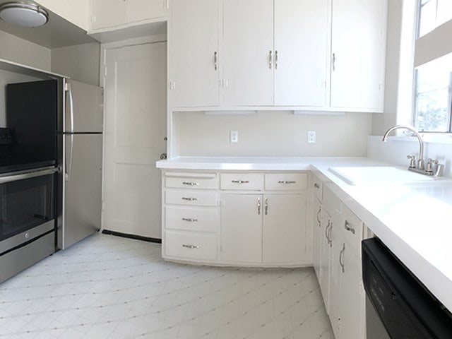 MONTEREY GARDEN APARTMENTS Image 3