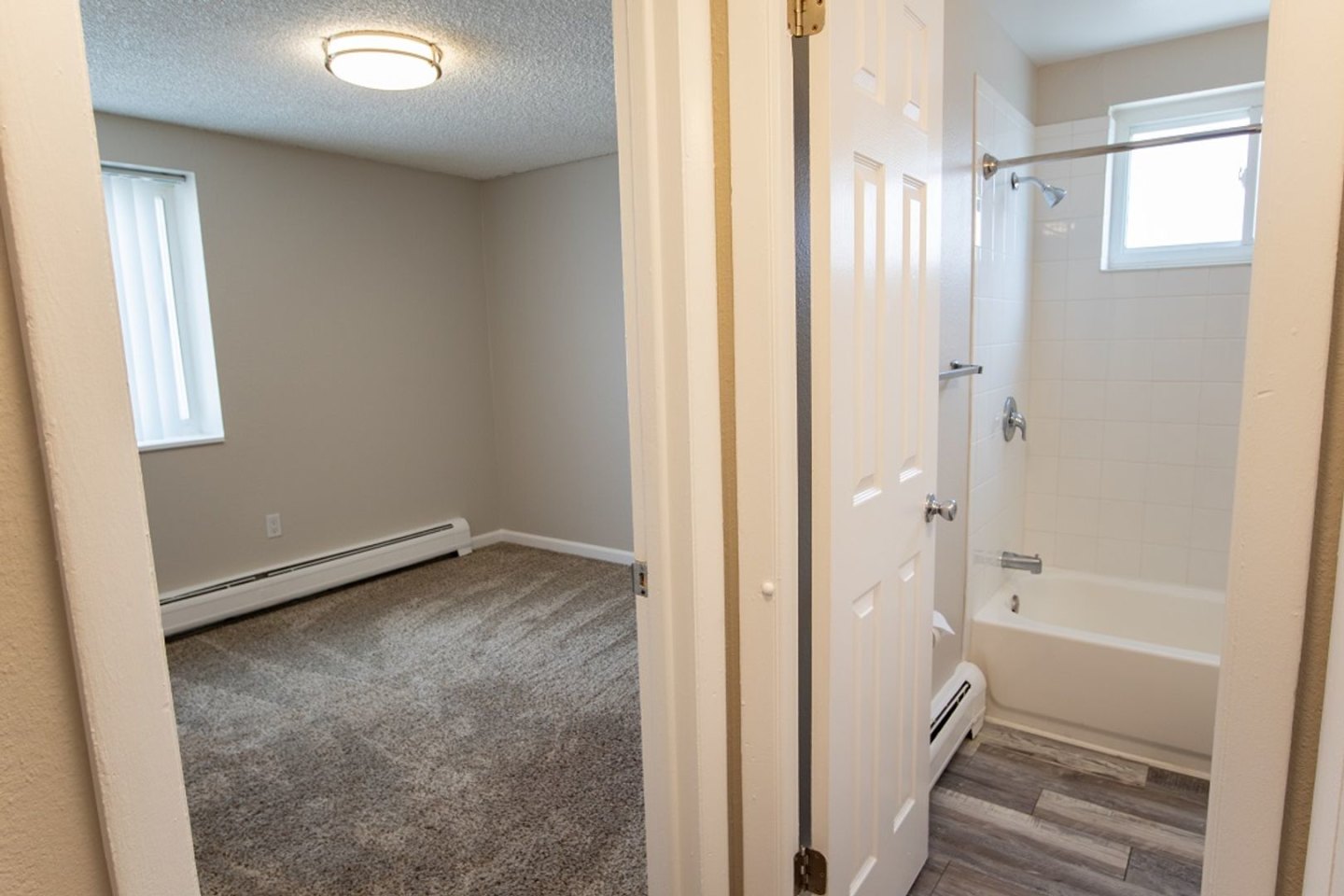 Joliet Towers Apartments Image 2
