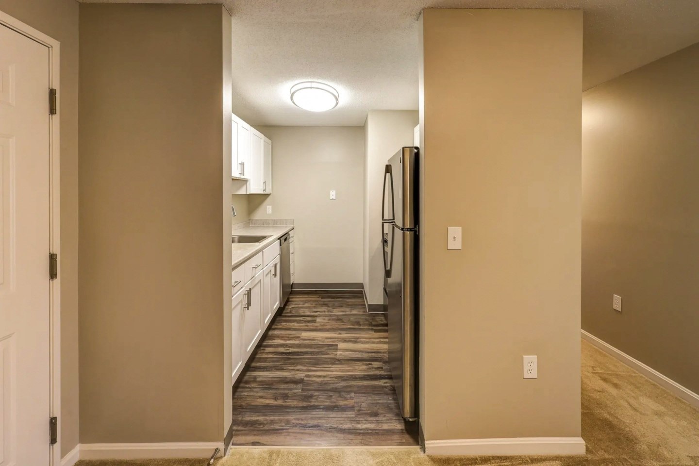 PRINCETON PLACE APARTMENTS Image 12